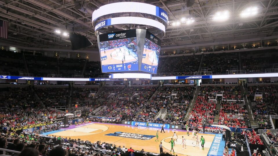 NCAA verklagt DraftKings wegen Verwendung von „March Madness“ in einer Sportwetten-App