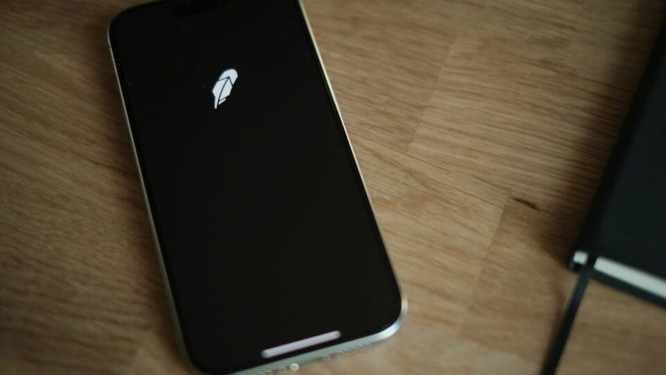 Robinhood: Rothera in Top 3 der US-Prognosemarkt-Börsen, Nutzerzahl nähert sich 2-Millionen-Marke