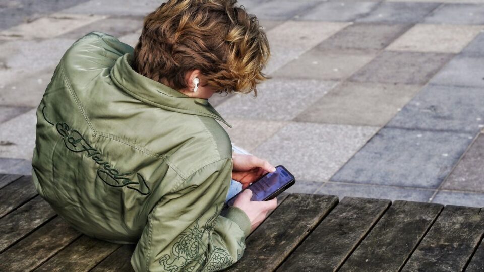 Influencers sturen volgers massaal naar illegale goksites