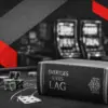 Sveriges Rikes Lag boken på ett casinobord med kort och markörer.