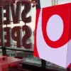 Svenska Spels logotyp på kontor i Stockholm