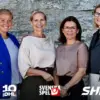 Representanter för Svenska Spel, SHL och SDHL i samband med det förlängda samarbetet