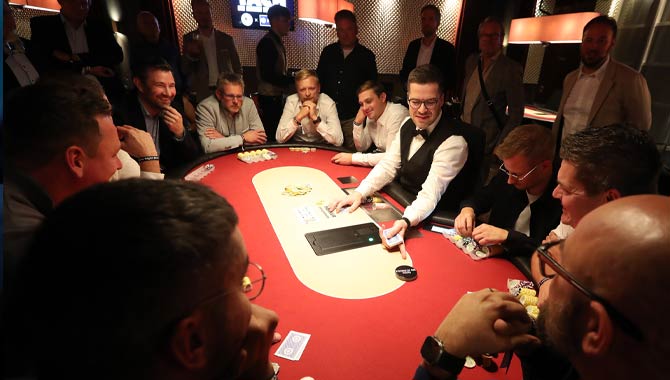 Gauselmann Group hosts poker night with Arminia Bielefeld