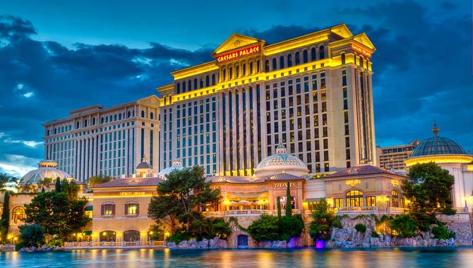 Caesars rebrands Bally’s Las Vegas into Horseshoe