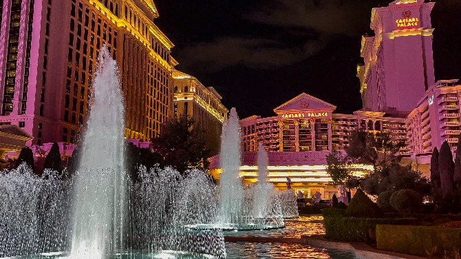 Caesars adds two Icahn-backed directors to its Board