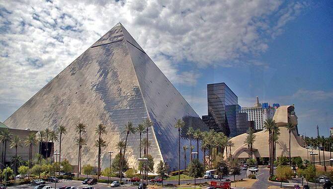 Luxor Casino to close Poker room