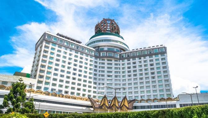 Moody’s predicts deteriorating earnings for Melco Resorts and Genting Bhd