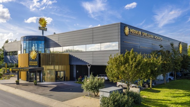 Merkur Casino donates £2,205 to Ripples of Compassion Charity