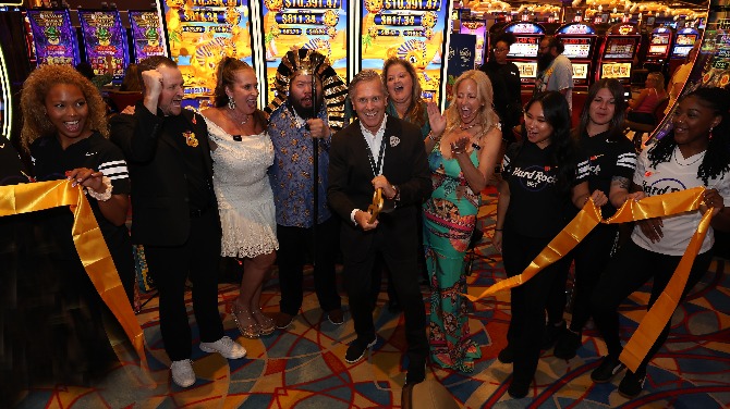 Hard Rock debuts exclusive Rakin’ Bacon Sahara slot game in New Jersey