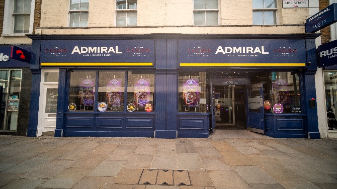 Gambling Commission: Local authorities need to be more involved with high street slots