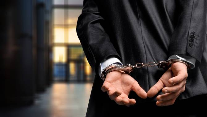 Macau casino shares fall amid 11 arrests, Chau believed detained