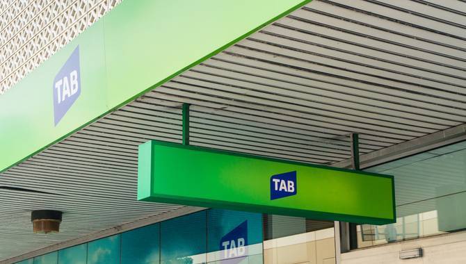 Covid-19: Morrison approaches Tabcorp to run vaccine lottery