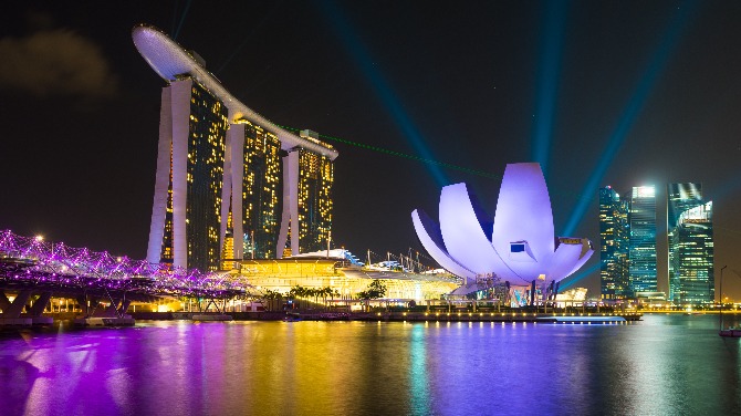 Las Vegas Sands plans $1bn Marina Bay Sands expansion