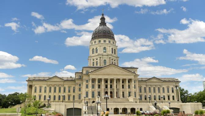 Kansas joins the sports betting bill bandwagon
