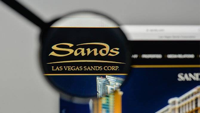 Las Vegas Sands looks to expand into Asia after sale of Venetian Resort
