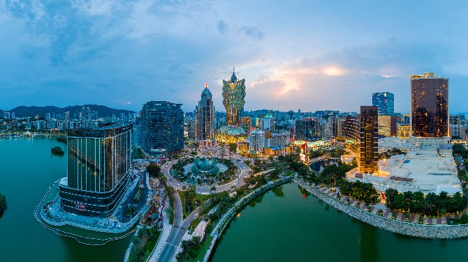 Two mainland Chinese women arrested in Macau for illegal money exchange activities
