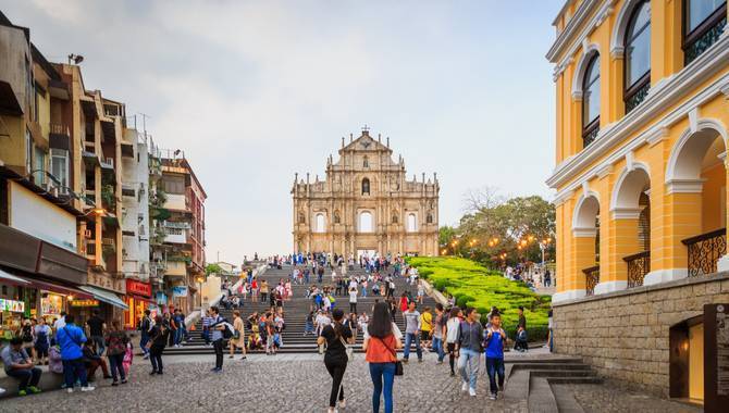 Macau casinos’ monthly revenue growth slows for September