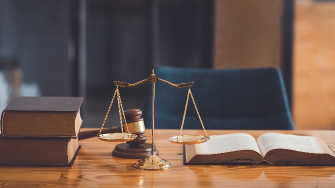 Kuching man fined MYR10,000 for using mobile phone in online gambling case