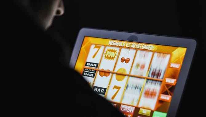 Regular gamblers six times more likely to gamble online during lockdown