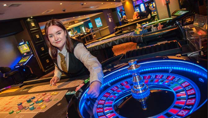Grosvenor Casinos hires 10 from Nottingham gaming academy for jobseekers