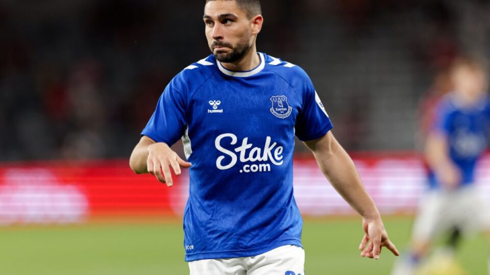UK’s Planned Clampdown on Unlicensed Betting Sponsors Puts EPL Clubs in Tough Financial Spot