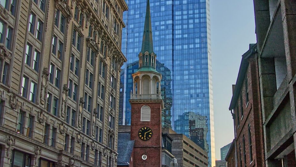 Massachusetts iGaming Debate Turns to Polling War as Competing Surveys Paint Opposite Pictures