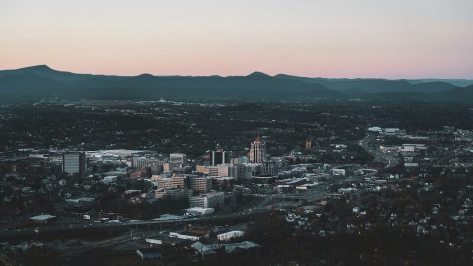 Roanoke Leaders Keep Casino Option Alive as Virginia Senate Advances Fairfax Proposal