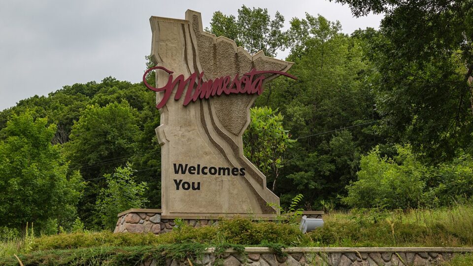 Minnesota Senate Committee OKs Prediction Market Ban, Debates Sports Betting