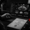 Legalne kasyno online w Polsce – gracz przy laptopie