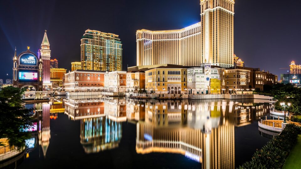 Las Vegas Sands Q2 Earnings: Hold Volatility, World Cup Headwinds Mask Underlying Growth